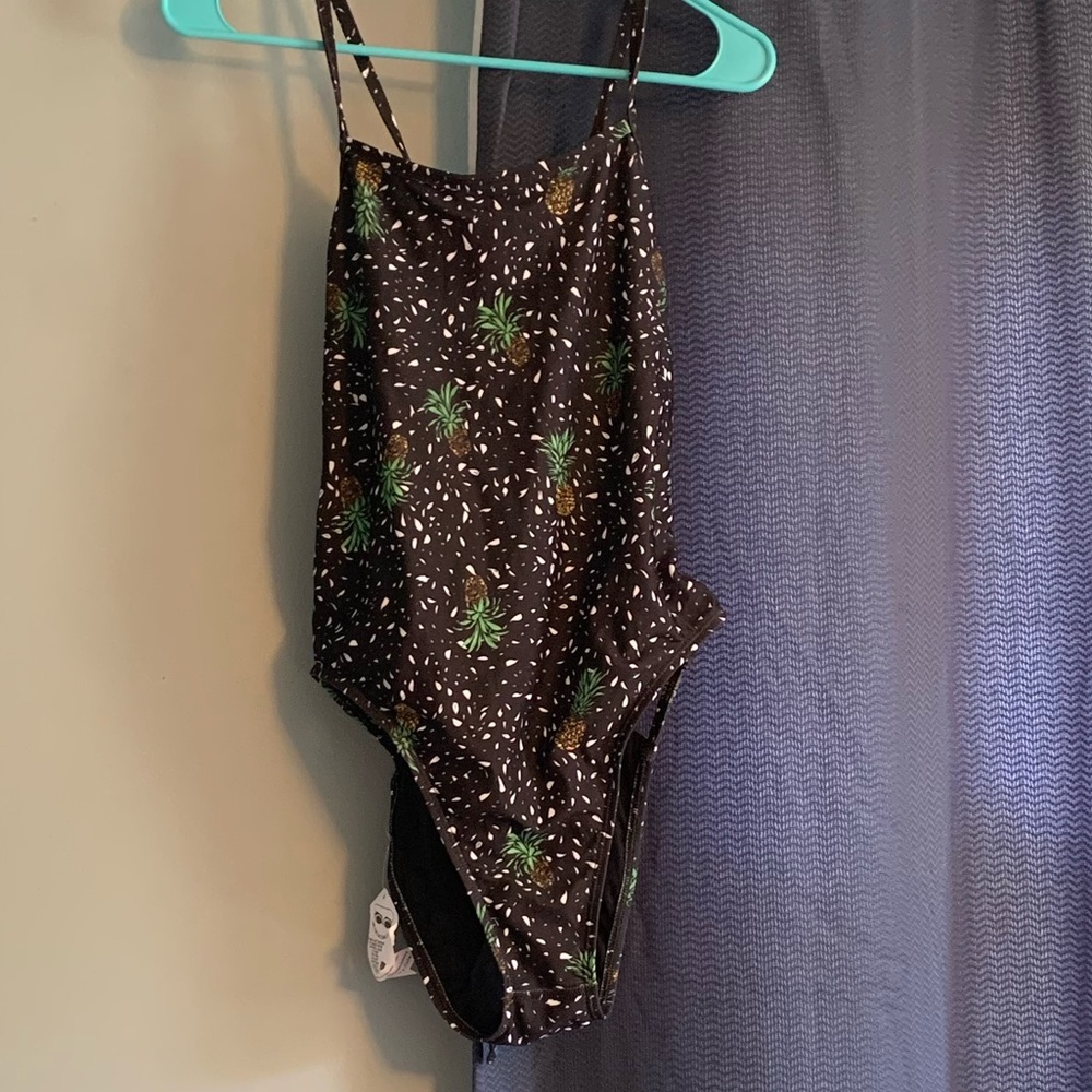 Jolyn one piece. Size 36. Only worn a few times.